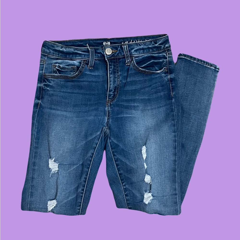 Medium wash ripped skinny jeans